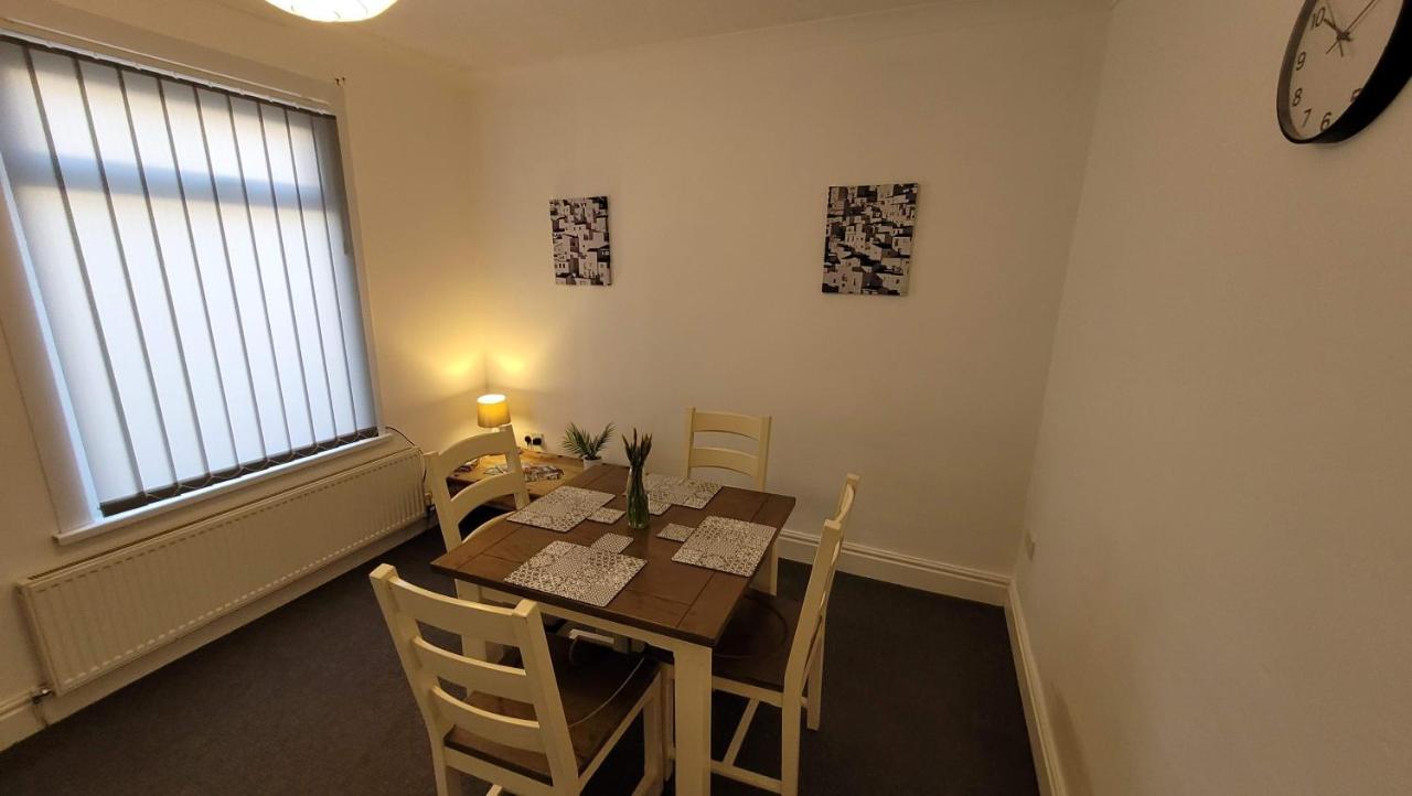 The Lawrence, 2 Bedroom Victorian House Redcar Exterior photo